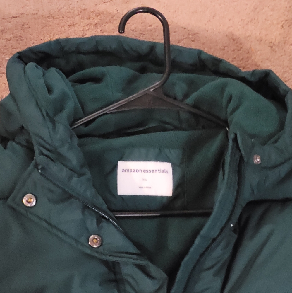 Amazon Essentials Green Puffer Jacket - image 5